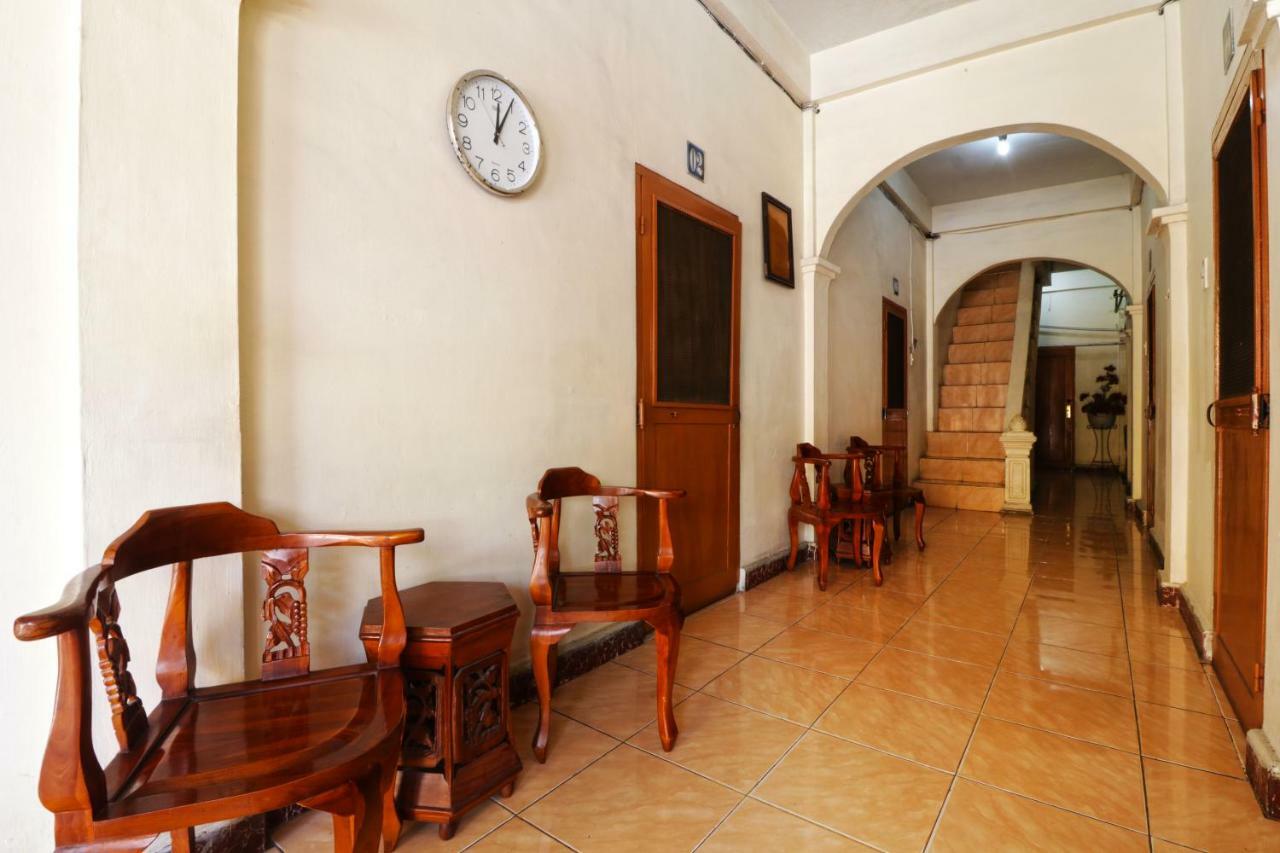 Wisma Yuli Syariah Medan Exterior foto