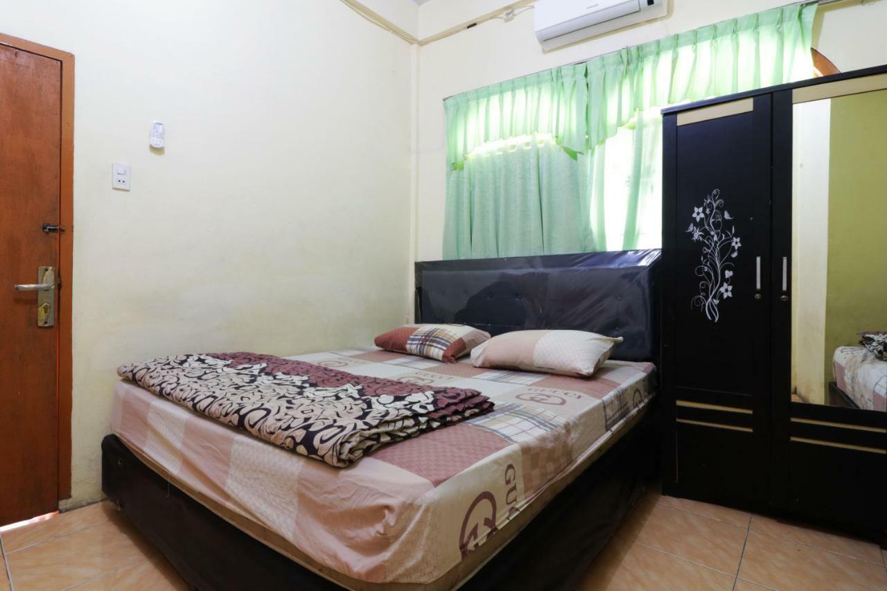 Wisma Yuli Syariah Medan Exterior foto